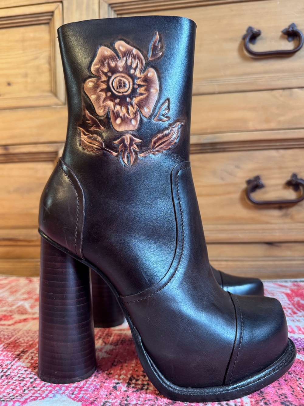 Leon Women's Brown Leather Floral Embossed High-Heel Boots
